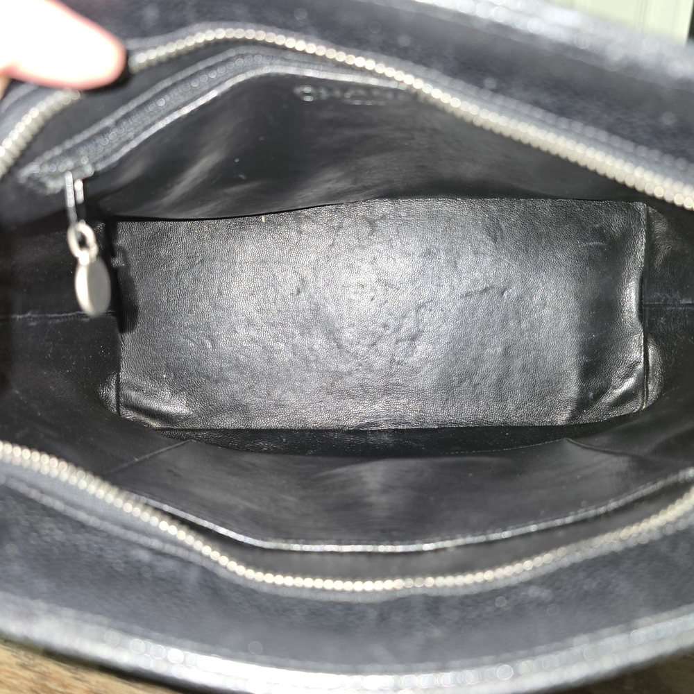 Chanel Black Quilted Leather Tote Bag - Picture 8 of 16
